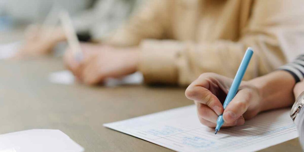 Escritura creativa ≠ Caligrafía ≠ Sintaxis ≠ Morfología ≠ Ortografía 